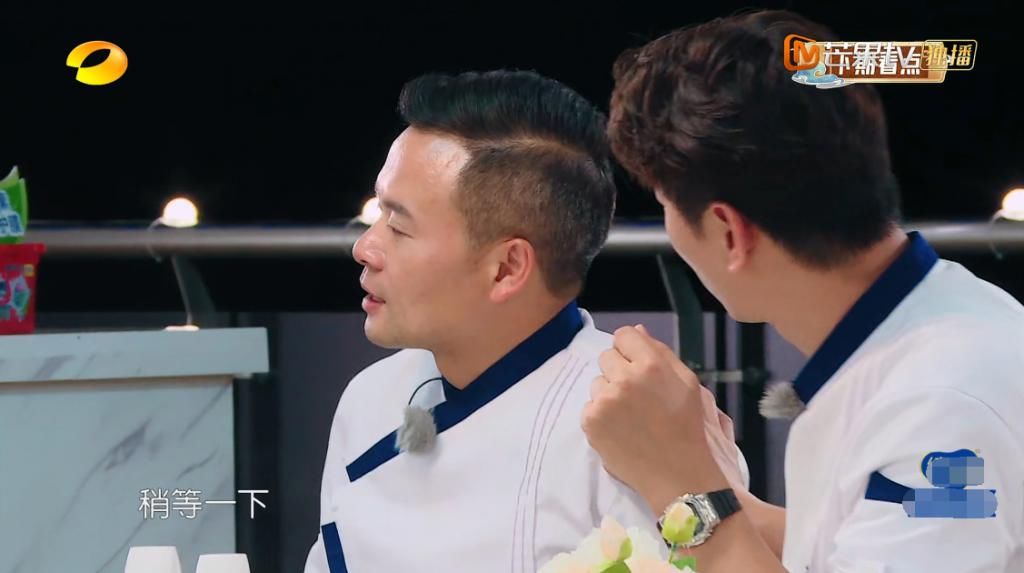  黄晓明|黄晓明安慰赵丽颖备受好评，却故意留下隐患，矛盾升级全是套路！