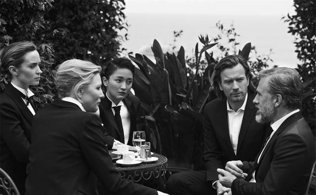  女士|周迅首封惊世而来，黑白大片难掩出尘姿容，网友：热心市民周女士