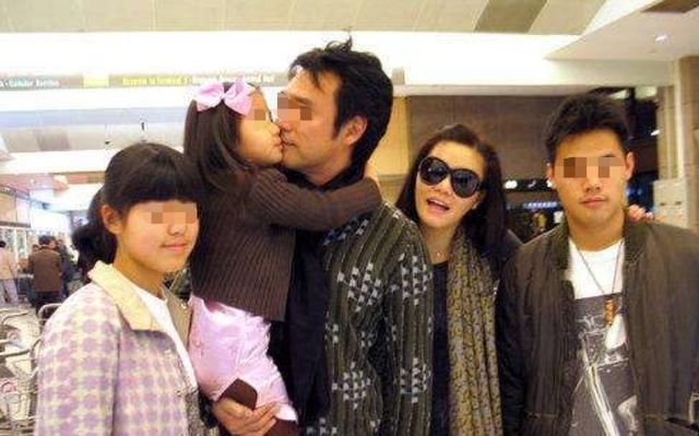 情况|女大避父分情况，三种“出格”父爱行为要避免，教你几招正确宠女