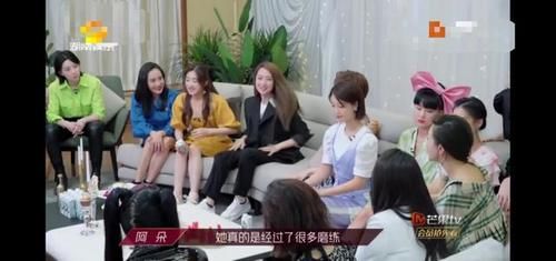 短片|节目组公开“黑”黄圣依,当众放“海娃”片段,姐姐们反应太真实