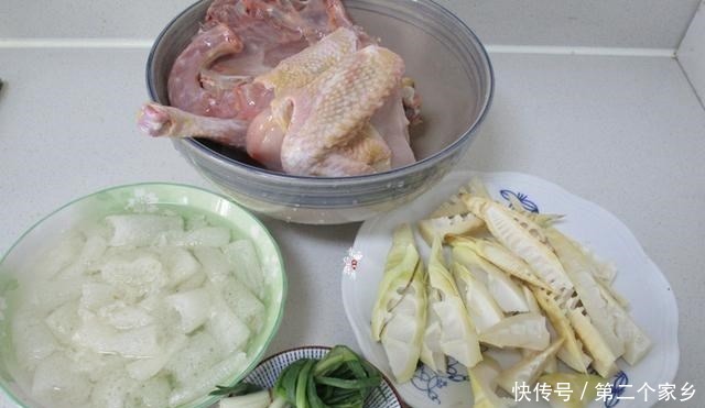 食材|用这三样食材炖汤，鲜得没话说了，浓香醇厚，增强体质对身体好