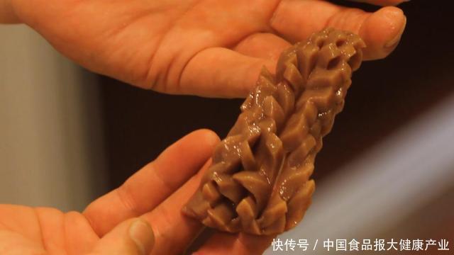 大厨|爆炒腰花全教程来了，大厨教你这几招，在家也能学着做！