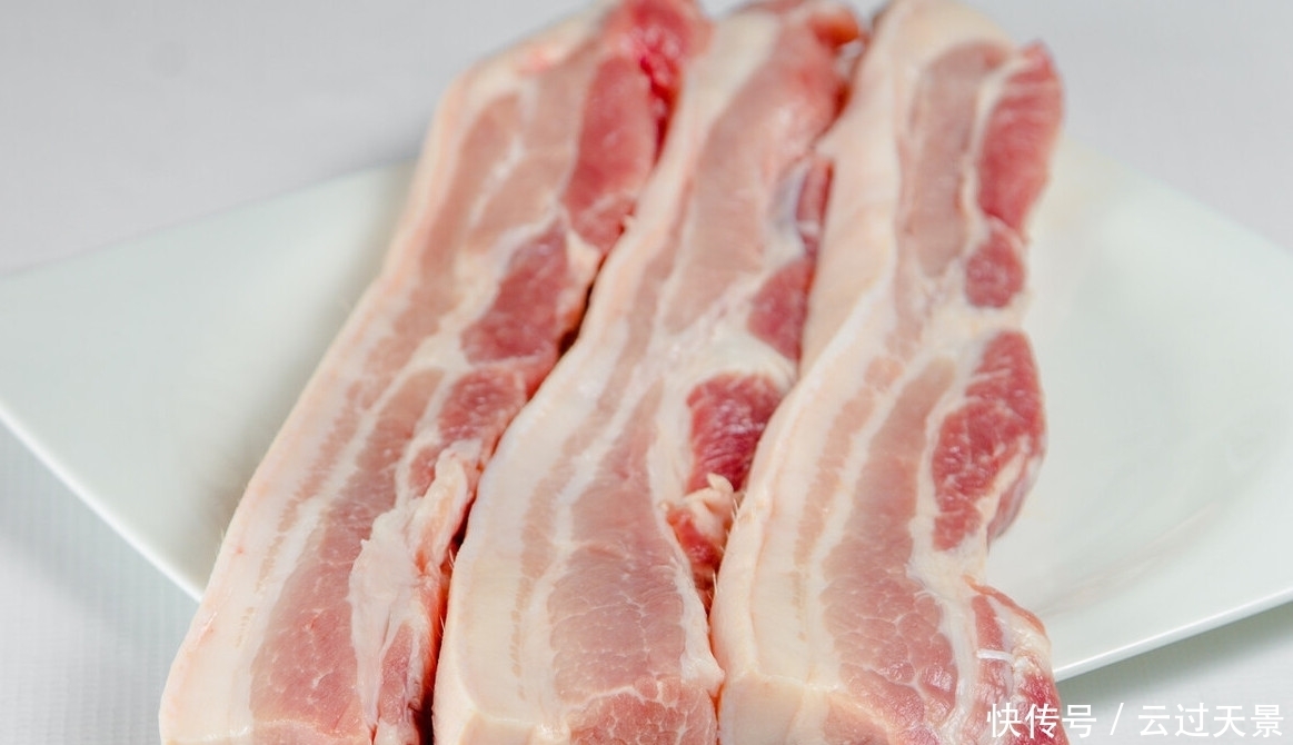 入口|做红烧肉,别只知道焯水,多加这一步,肉肥而不腻,入口即化