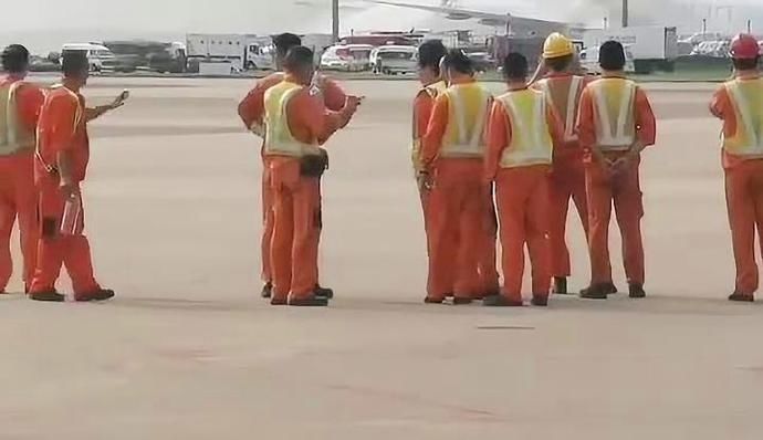  扑灭|突发！埃塞俄比亚航空一货机在浦东机场地面起火！燃烧1个多小时后，刚刚被扑灭！