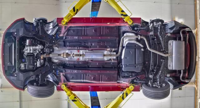  腰间盘|比腰间盘还突出，10万元落地的家轿还能这么玩？