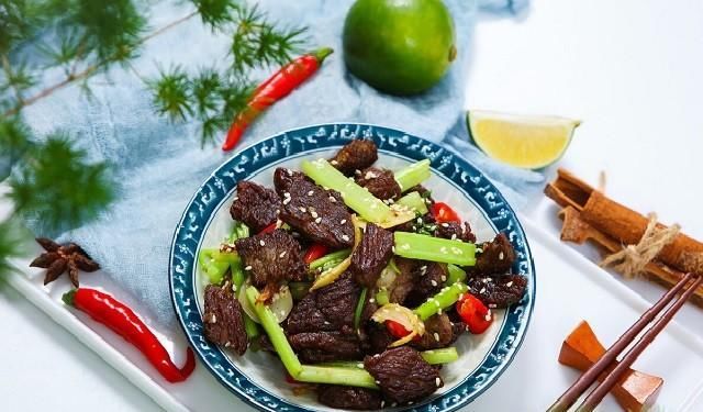 不柴|牛肉怎么炒嫩滑又好吃?掌握这些技巧,牛肉嫩而不柴,鲜香美味