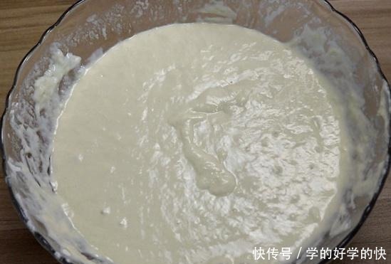 甜腻|一款不用揉面的发面糕,香甜松软不甜腻,营养好吃耐饿性还很强