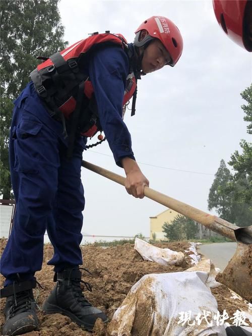  乘风破浪|防汛一线，看“00后”乘风破浪的青春