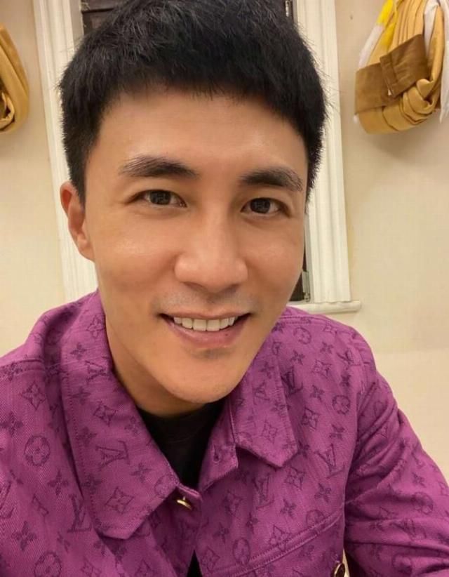  儿子|39岁杜淳谈父亲，称从不介意被叫杜志国儿子，如今两人越来越像