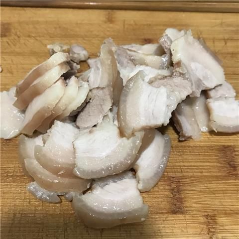  香气|青椒回锅肉，做法简单，香气浓郁，肥而不腻！