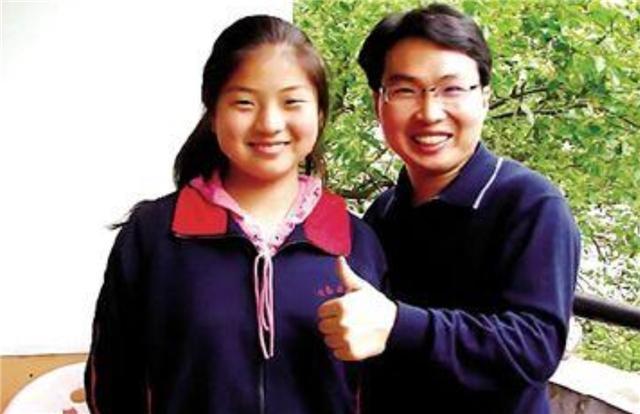 中国|15年前，那个带着妹妹上学，感动中国的洪战辉，如今怎么样了