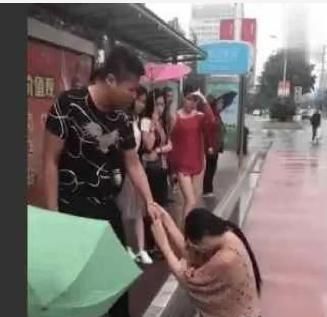 肚子|女子跪求爱情，40万彩礼与肚子里的孩子Ⅱ 却让爱情越走越远。