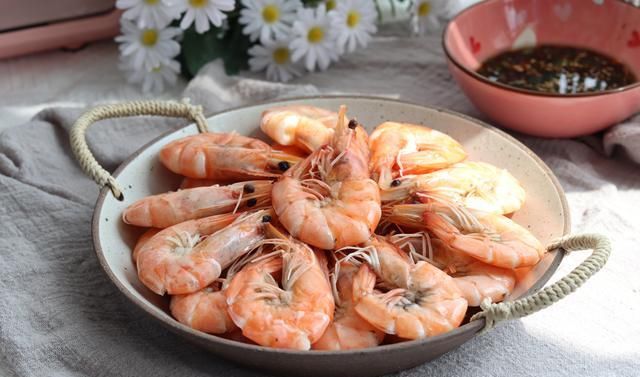 不腥|鲜嫩不腥的白灼虾,海边人都这样做,简单实用看一眼就会
