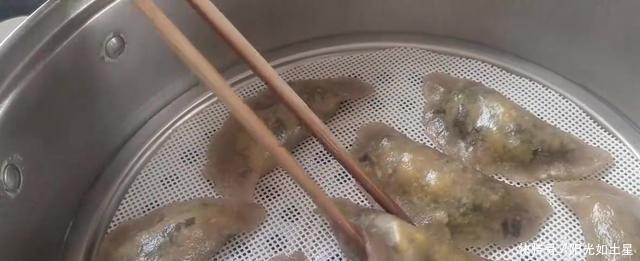 吃法|饺子常创新吃法,清爽又有肌肉,吃起来像QQ糖