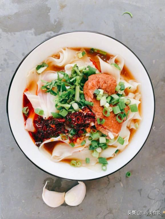  接地气|张若昀晒美食，配文人设崩塌，引500多万网友围观，网友：真香