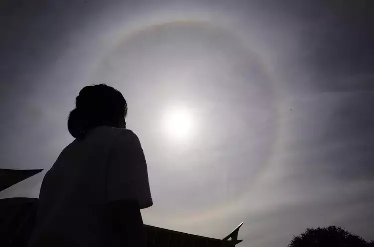 潍坊天空现“日晕”景观！