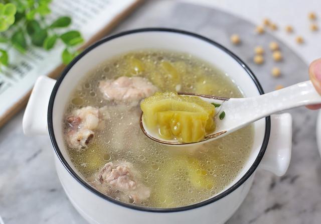 鲜美|末伏天,这汤多给家人喝,清热解暑又润燥,我家每周必喝,特鲜美