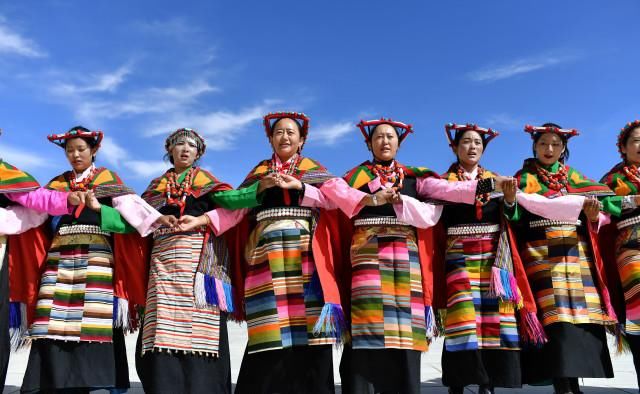  区札达县托林广场|“藏西秘境”的文化瑰宝——古格宣舞