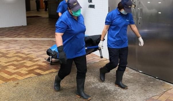 悲剧|人伦悲剧！50岁妇人挥刀斩夫致重伤 畏罪跳楼自杀身亡