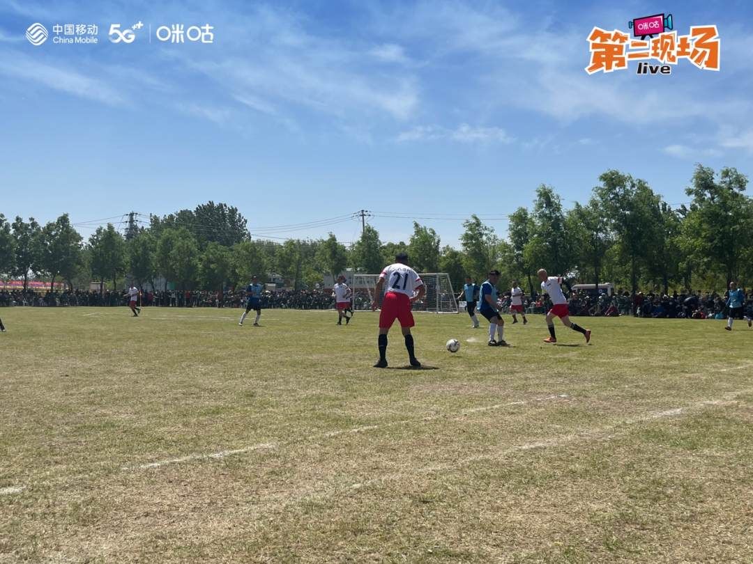 乡镇足球队对阵俱乐部(法国农村足球比赛视频播放)