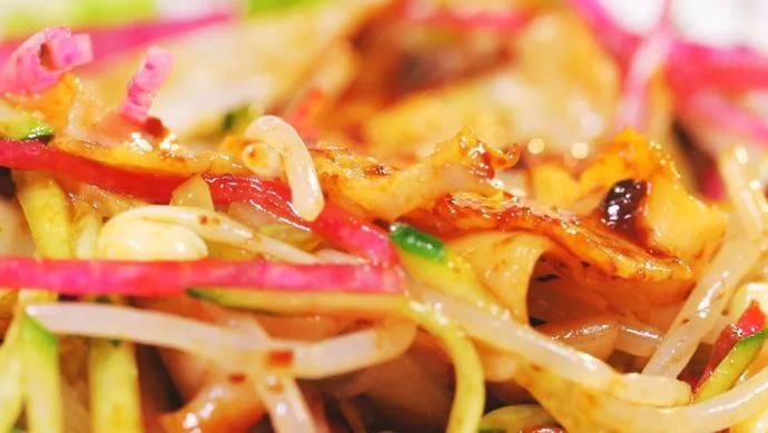  北京|【养生厨房】今日菜品——《老北京炸酱揪片儿》