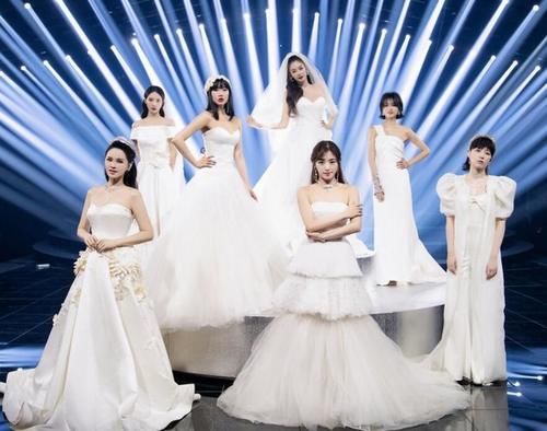  李斯丹妮|最新冲浪榜：宁静团落后，《大碗宽面》不是第一，孟佳有望出道