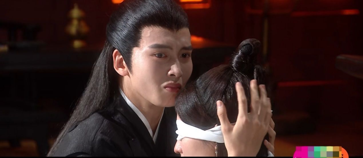  梁朝伟|导演尔冬升年轻时竟然这么好看，综艺痛批小鲜肉：你有梁朝伟帅吗