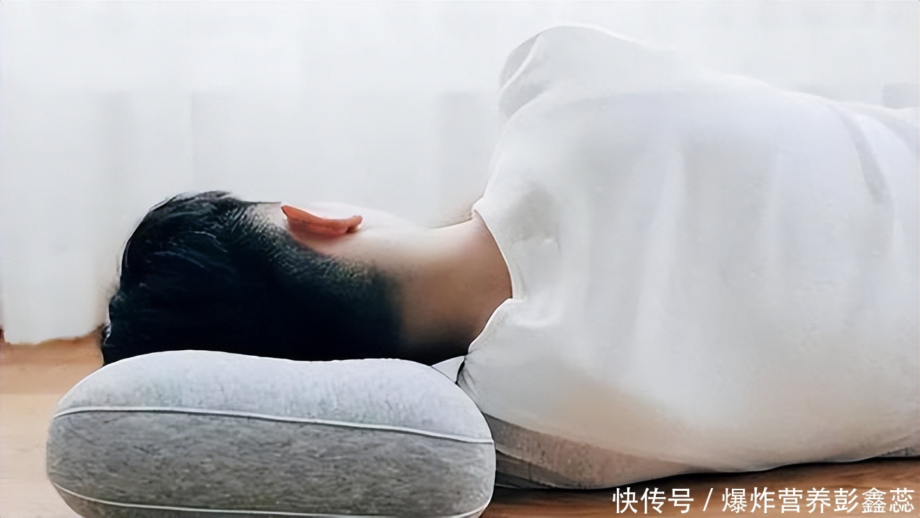为啥打呼噜的人自己听不到(为什么打呼噜的人，自己却听不到？打呼噜，也许不是太累了)