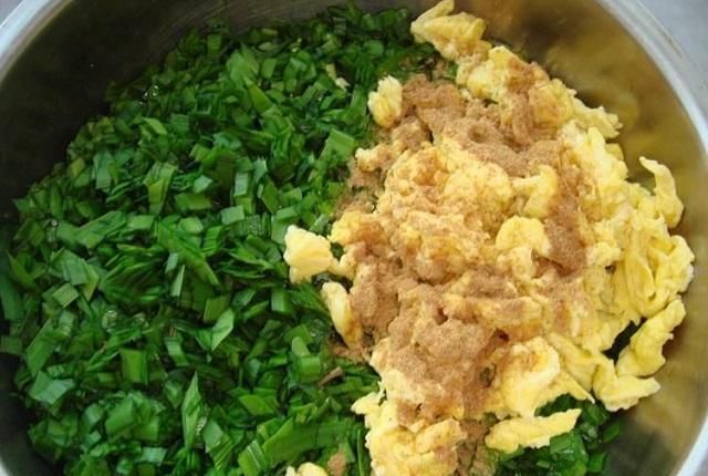  担心|韭菜鸡蛋包子家常做法，独享美味，不用担心口气问题啦