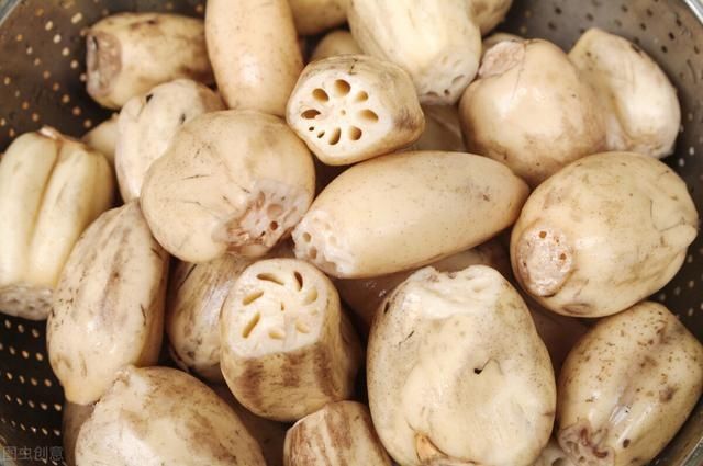  莲藕|同样是莲藕，七孔的和九孔的有什么区别？别买错了，不然不好吃