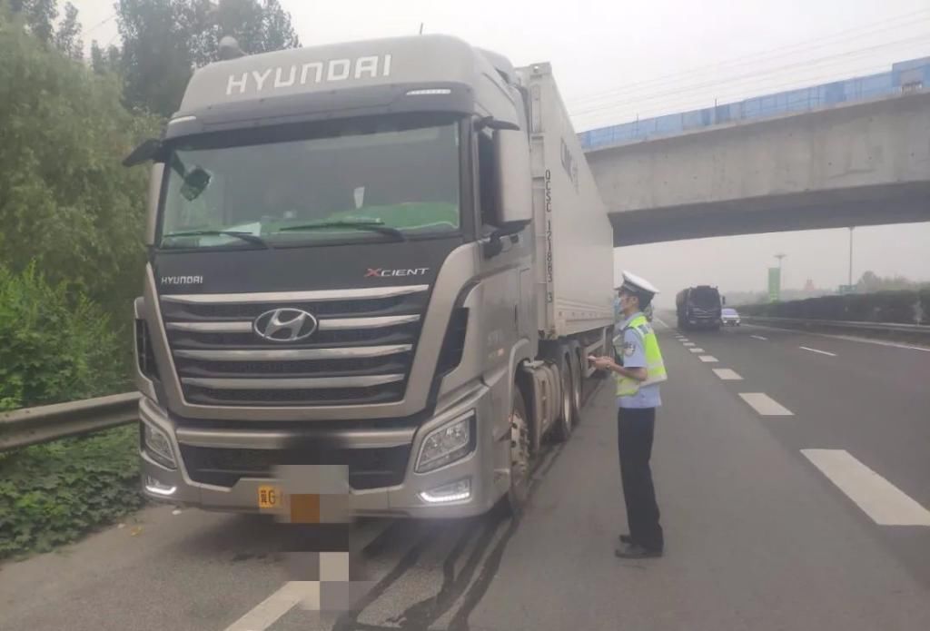  高速|容城高速交警曝光：冀D54***、京KEN***、冀GN8***