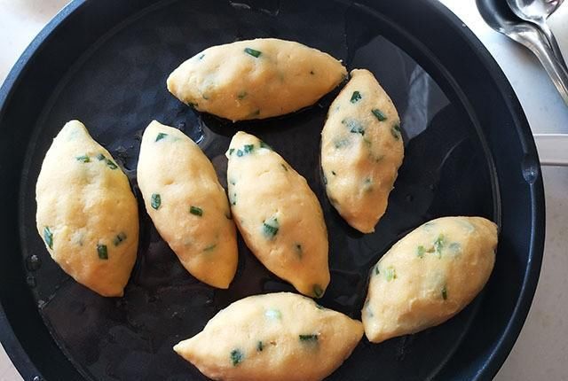  萝卜丝|早餐吃它，不揉面不发酵，比包子馒头简单多了，营养香脆家人都爱