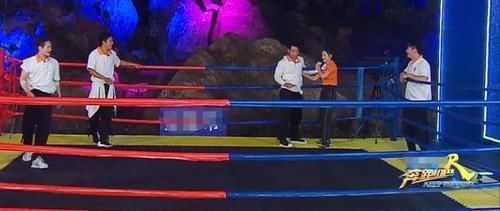  状态|《奔跑吧》baby松垮葛优躺，李沁收腹挺腰气质优雅，观众称差别大