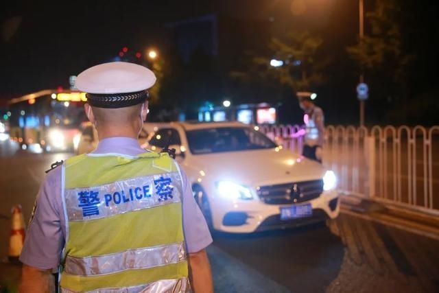  孩子|醉驾还载着自家三岁娃，一司机涉嫌危险驾驶被刑拘