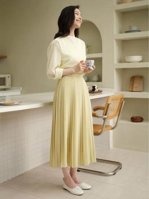  气质|美人美在骨不在皮！倪妮生日照T恤配卫裤，全靠气质撑起来