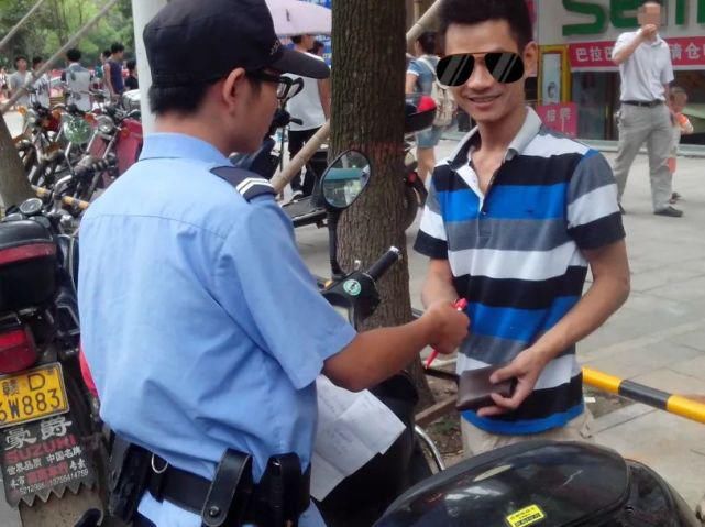 小伙|泰和一小伙因忘记这件小事,差点损失数千元,这个动作很多人都会犯!