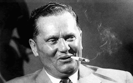 欧洲|曾雄踞欧洲的国家,47年后一分为七,现在民众开始怀念一个强人