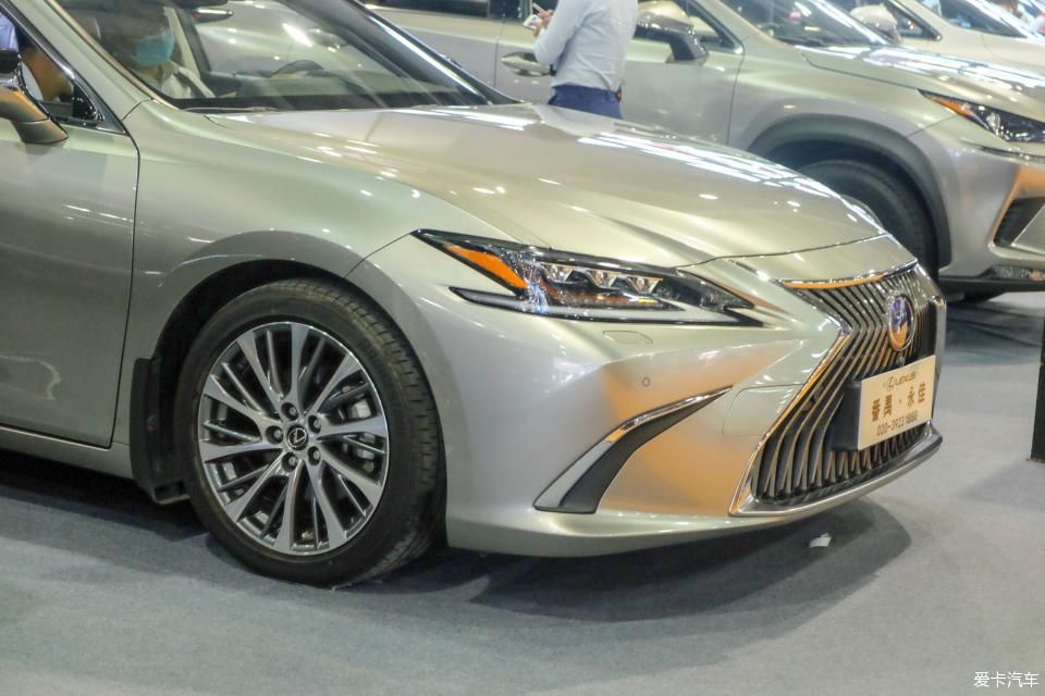  小姐姐|广州车展回顾，车展虽小，车模不少