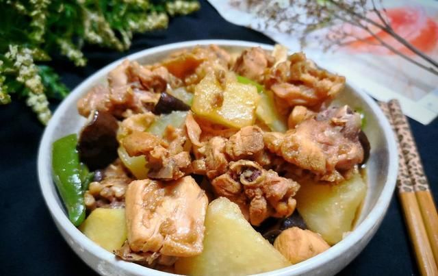  味道|这俩食材焖一锅，营养好味道香，我家立秋后常做，孩子爱吃不挑食