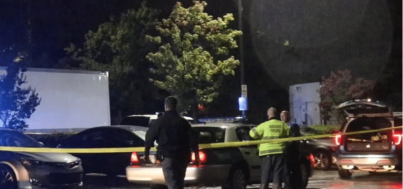  男子|17岁女孩坐在车里一动不动, 男子上前一摸发现女孩已经没有呼吸