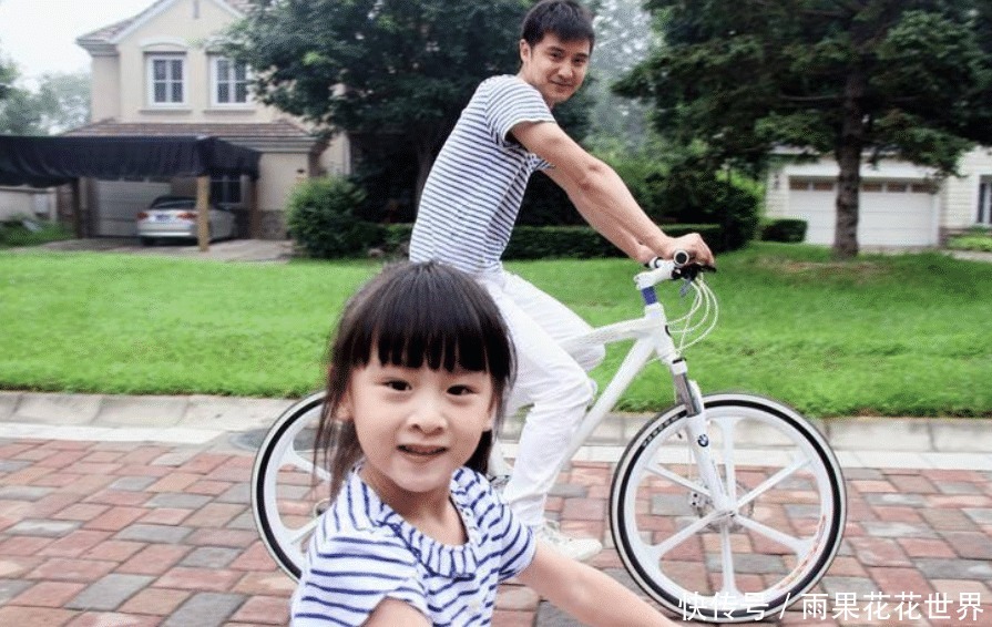 叶一茜|田亮女儿“抽条式”长大,12岁身高直逼1米7妈妈,五官越来越精致