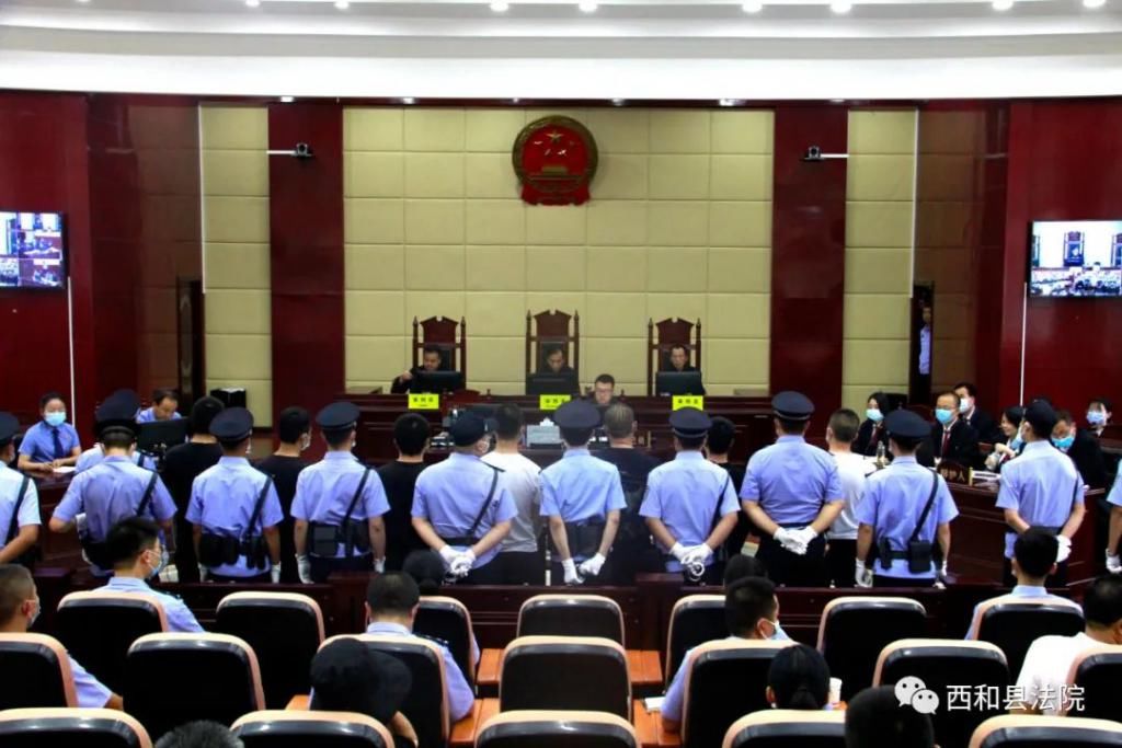  团伙|昨天，常某等七被告人恶势力团伙犯罪案在西和县法院公开审理