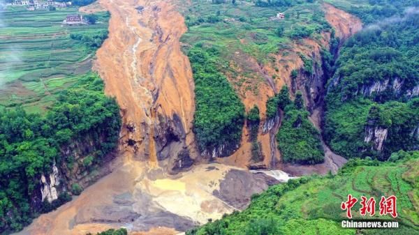 险情|湖北恩施堰塞湖险情缓解 洪水正持续下泄[组图]