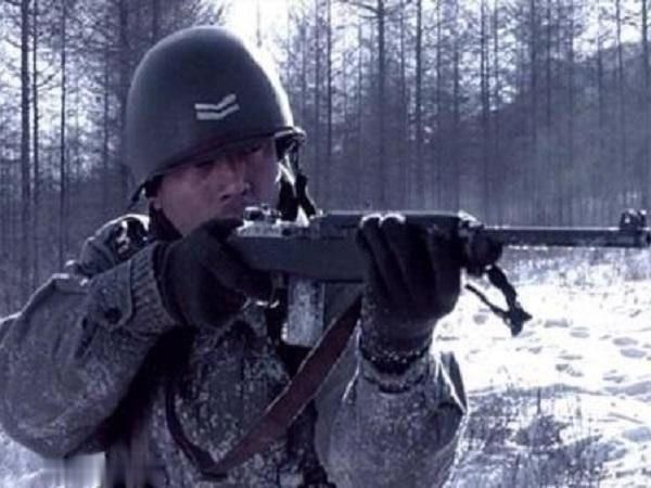  友好|威力很低的M1卡宾枪，但士兵们都认为这款枪很“出色友好”