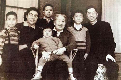 病逝|鲁迅病逝前,留下7条遗嘱,子孙中人才辈出,但不涉及这两者