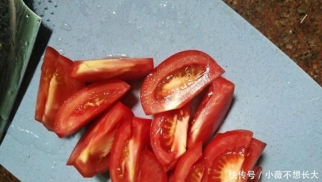  爽口|西红柿别炒鸡蛋了,教你好吃做法,Q弹爽口...