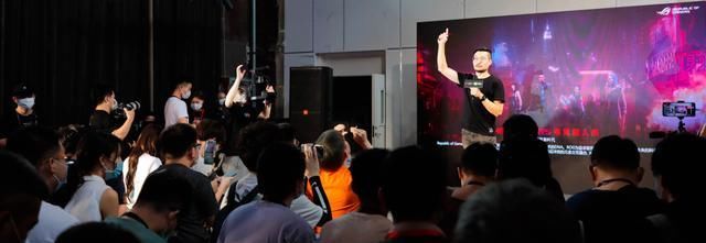  DAY|ROG DAY粉丝嘉年华，现场带你体验不一样的华硕WIFI6电竞路由