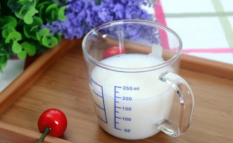  牛奶|同样都是牛奶，“纯牛奶”和“鲜牛奶”有啥区别？以后别再买错了