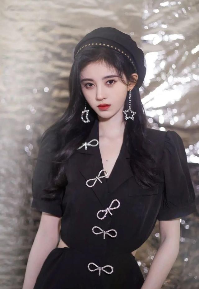  好久不见|【鹅厂星品大赏】好久不见爱豆们扎堆走红毯了