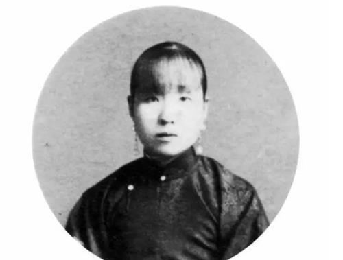 父亲|她问父亲：出嫁有多少嫁妆？父亲：一火车！以为是玩笑，却成真了